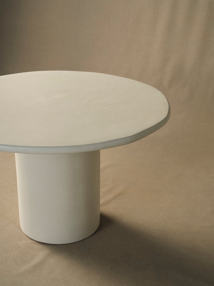 GIRO ROUND DINING TABLE