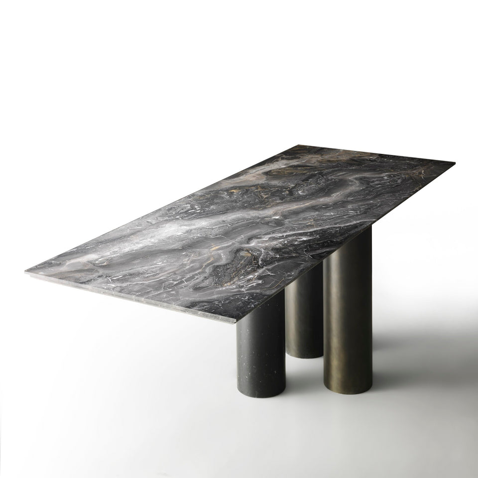 ARCAICO DINING TABLE