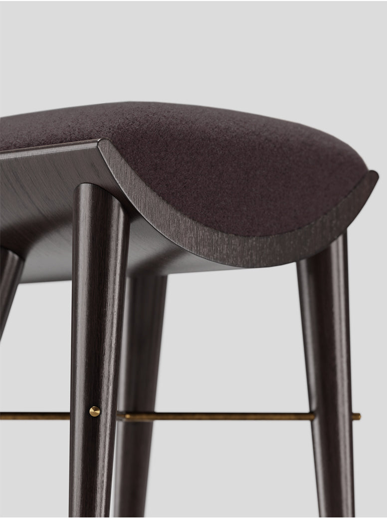 MANTIS BAR STOOL