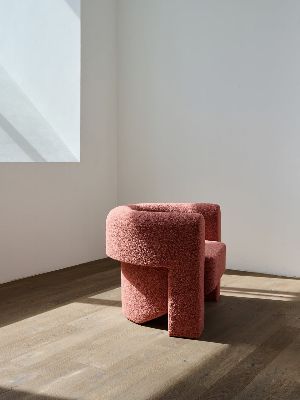 MAYU ARMCHAIR