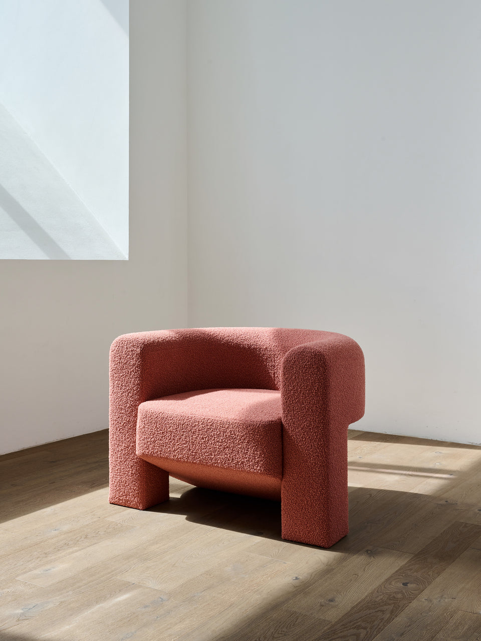 MAYU ARMCHAIR