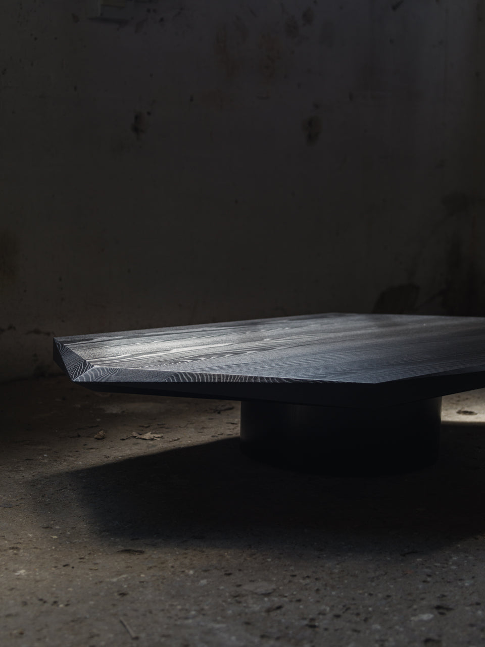 HERA COFFEE TABLE