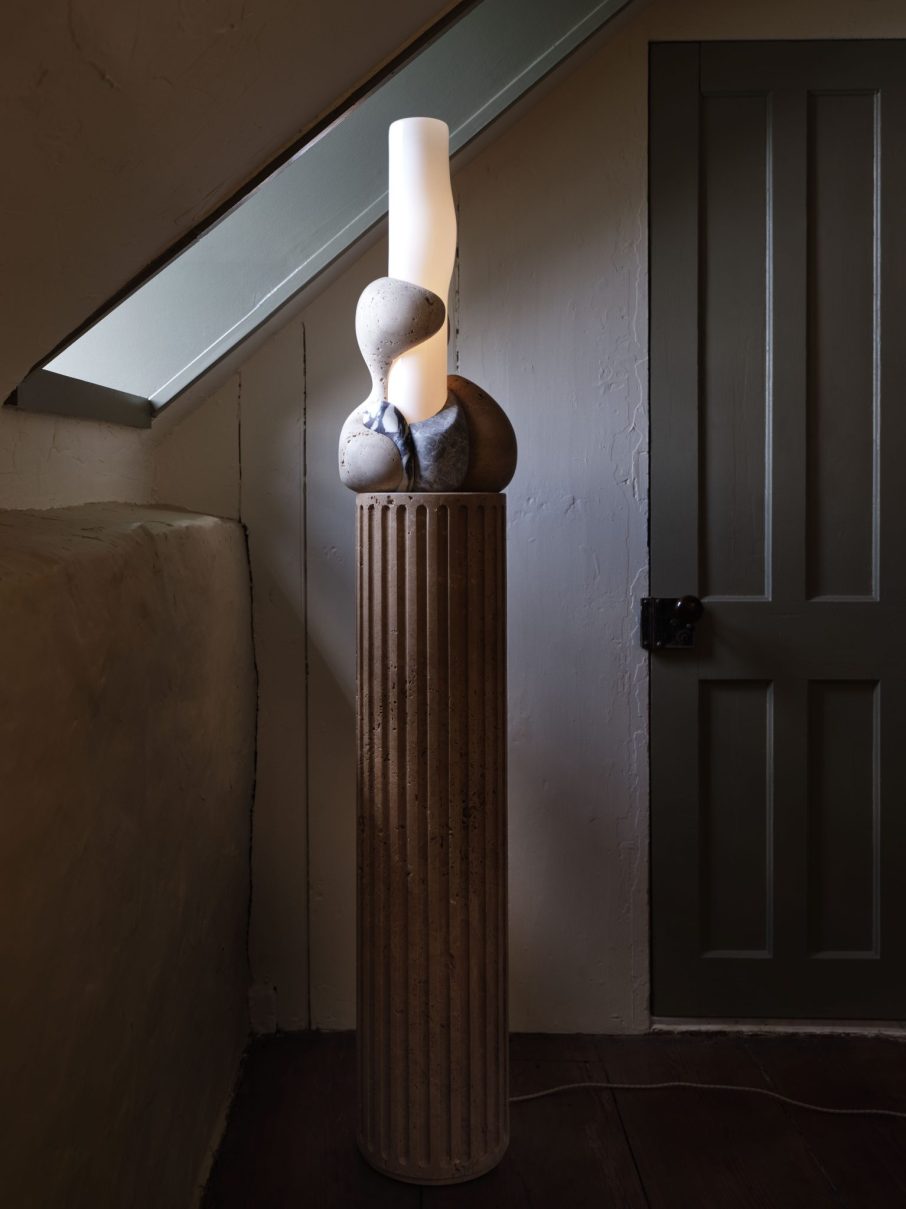 PLINTH 02 FLOOR LAMP