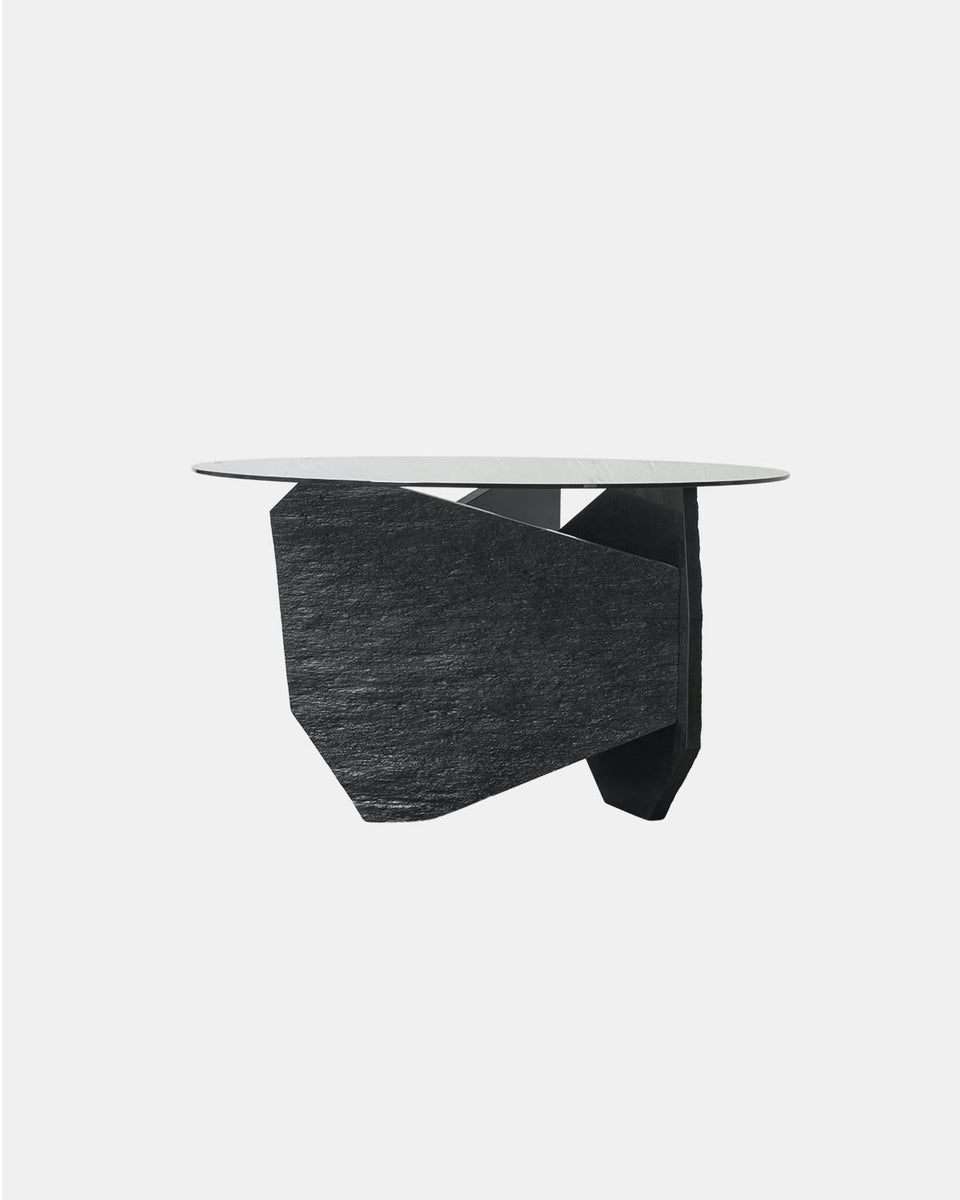 FRAGMENTÉ DINING TABLE