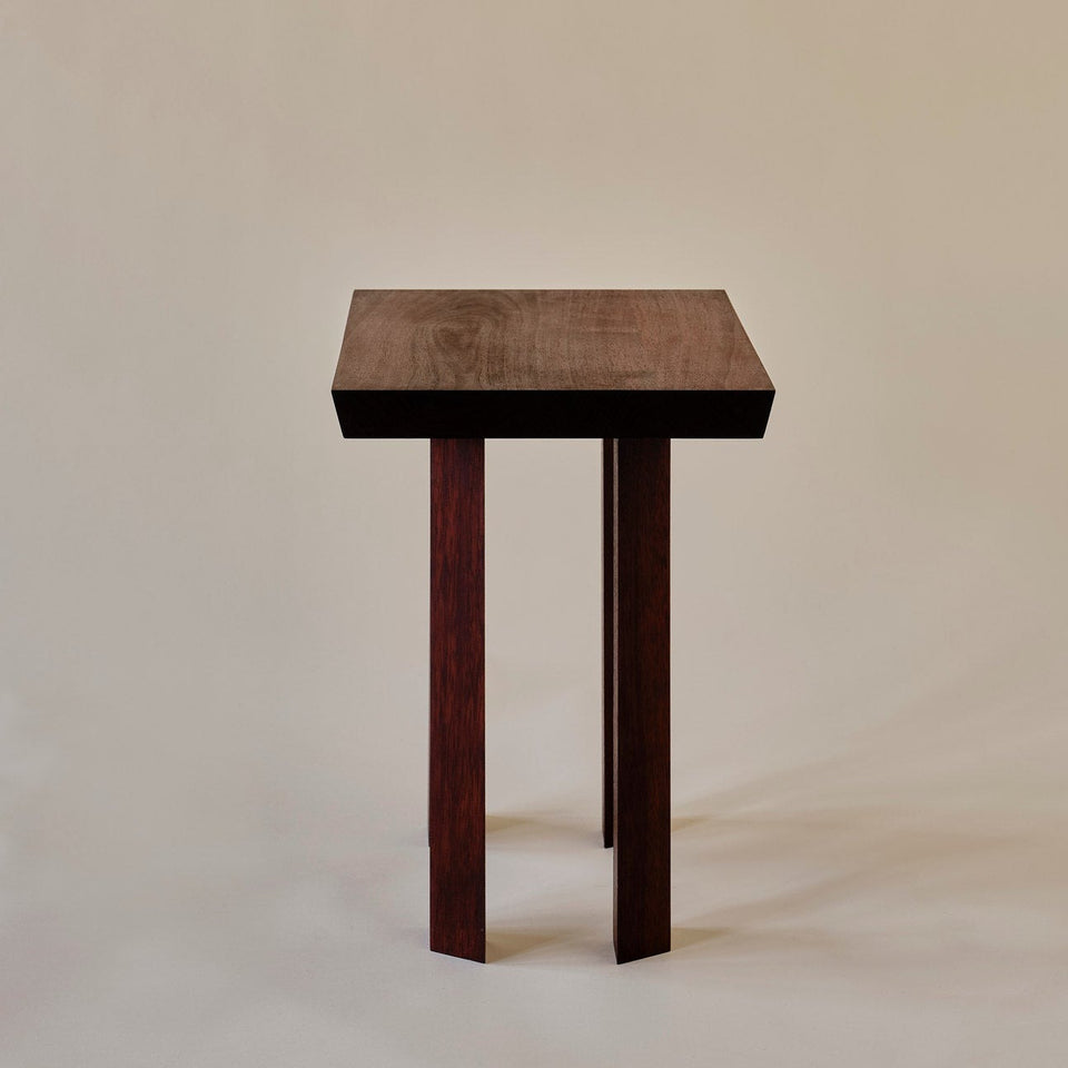 SHEAR SIDE TABLE 01