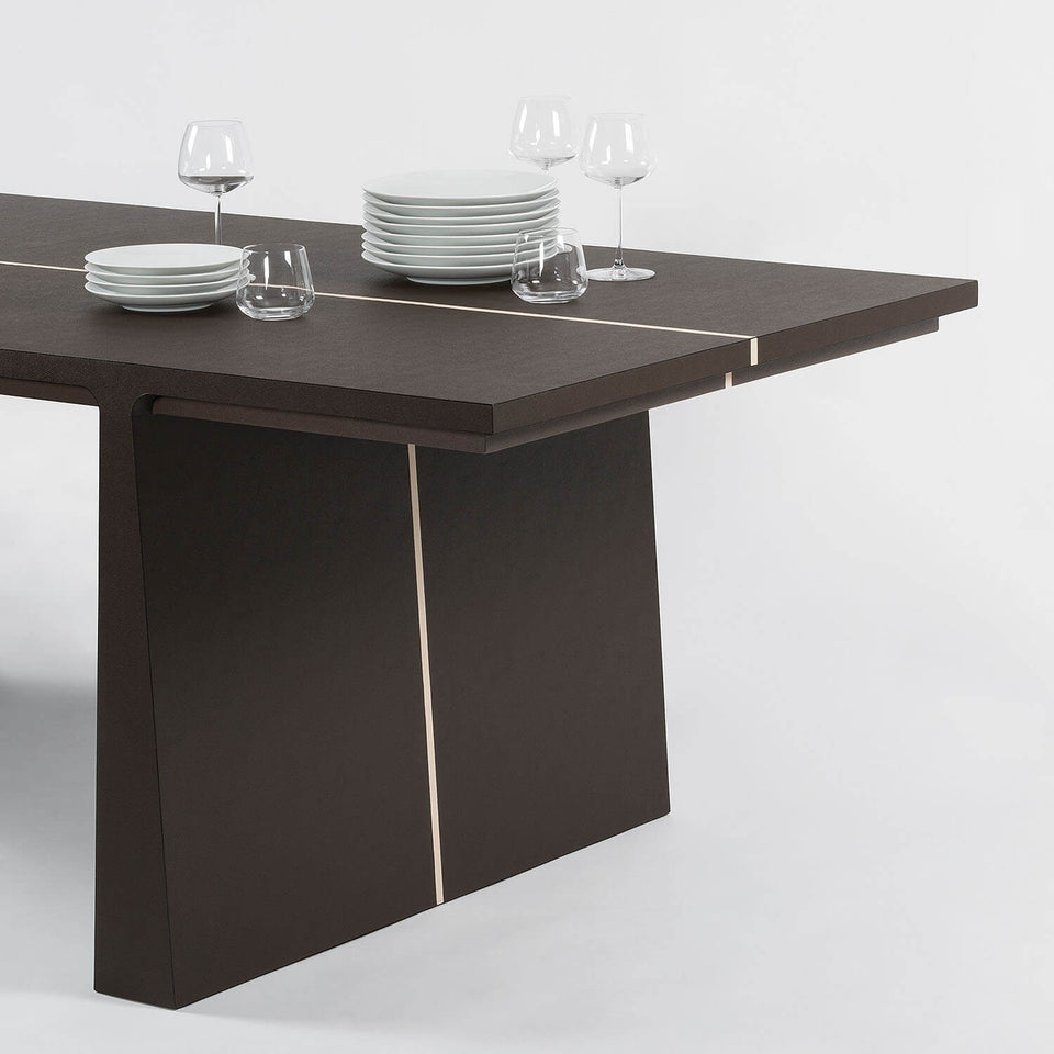 LA LINEA DESK / DINING TABLE