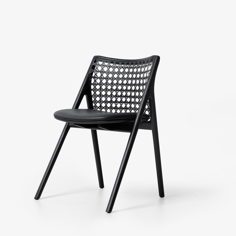 TELA CHAIR IN BLACK